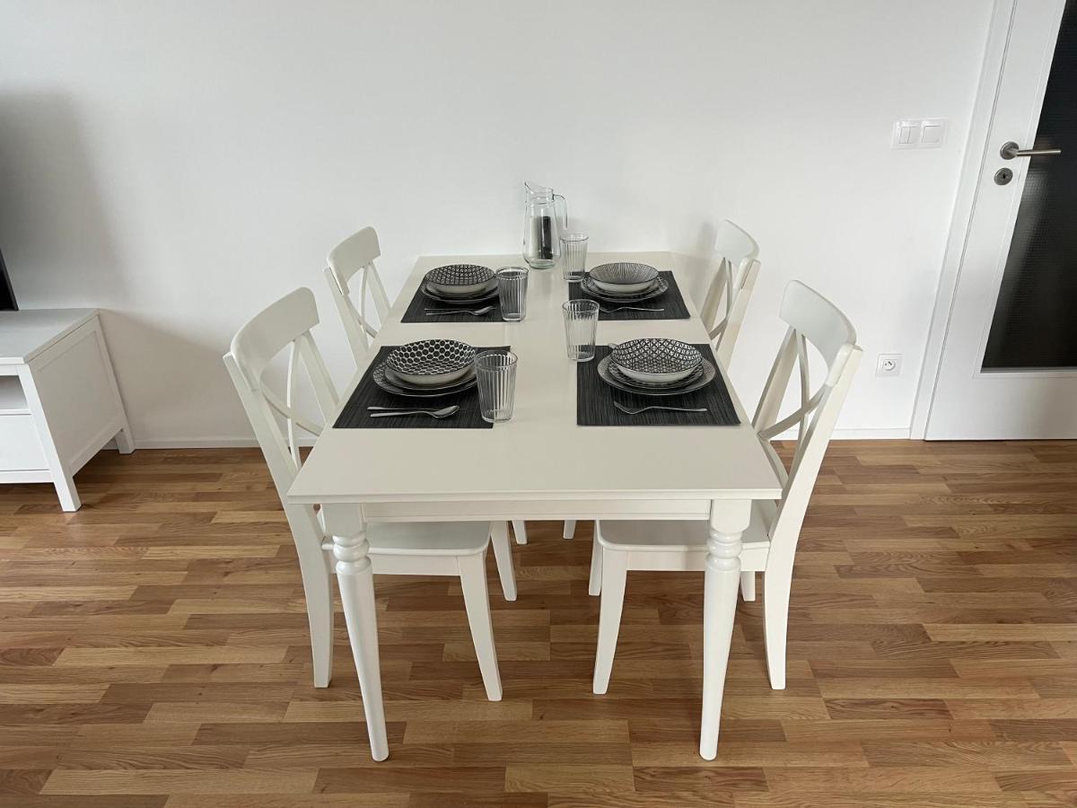 The Dante Prague - Family And Friends Apartments, Free Parking Экстерьер фото