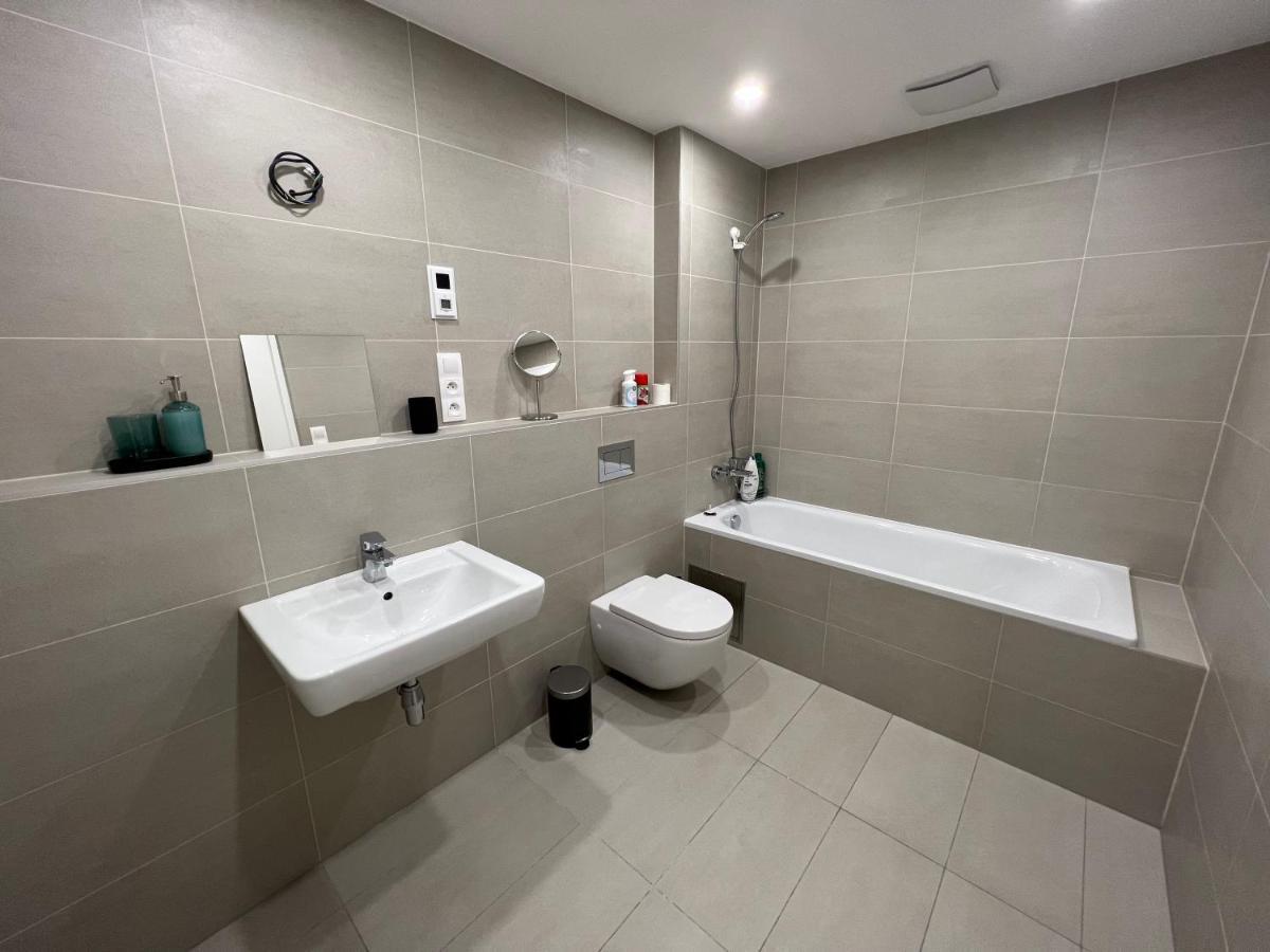 The Dante Prague - Family And Friends Apartments, Free Parking Экстерьер фото