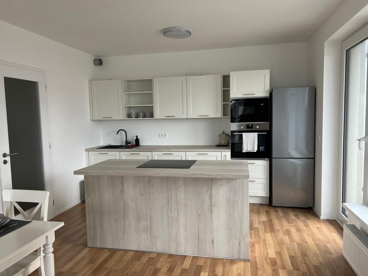 The Dante Prague - Family And Friends Apartments, Free Parking Экстерьер фото